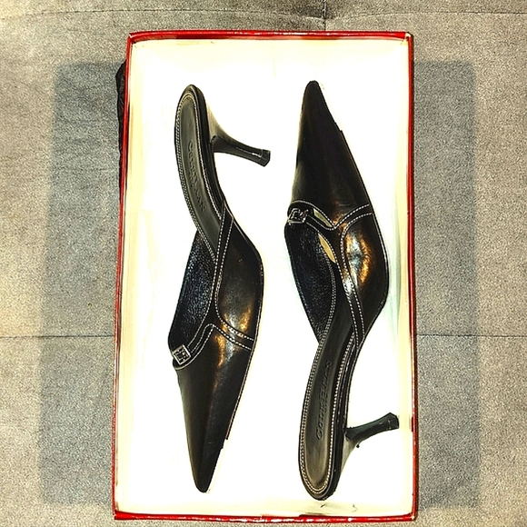 COLE HAAN CITY BLACK LEATHER SLIP-ON MULES POINTED TOE 2½" KITTEN HEELS 6½B - Picture 10 of 14